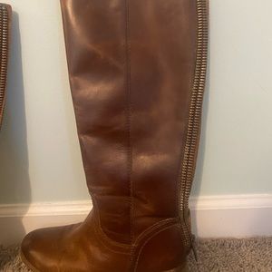 Like new leather Frye boots size 7. Zip in the back